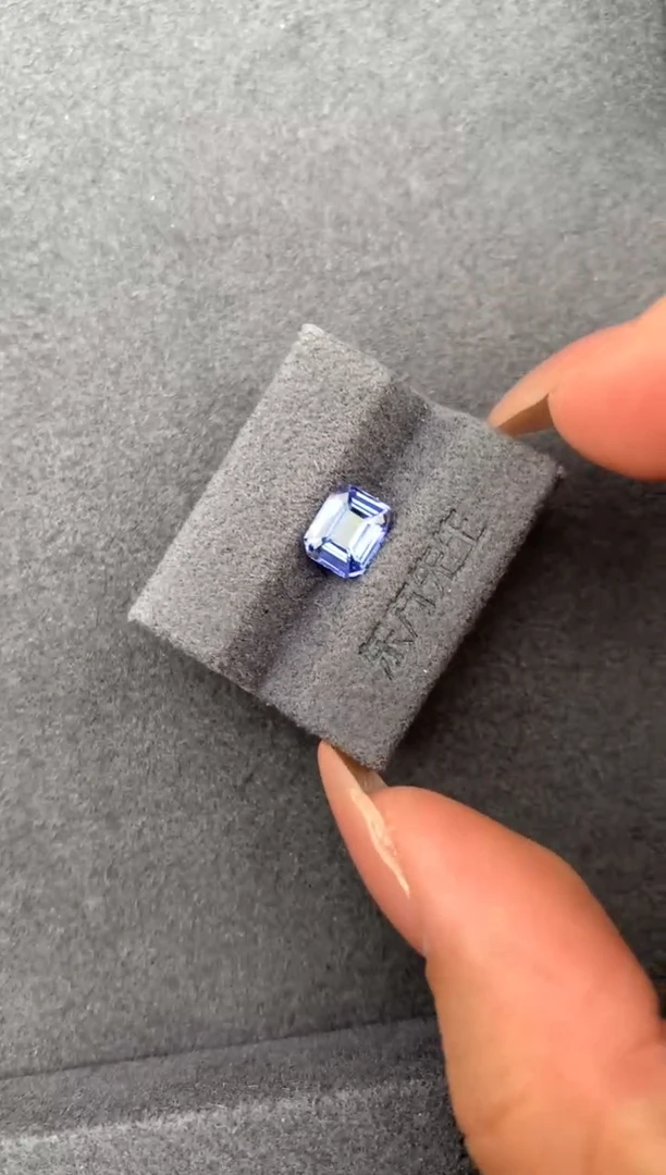 裸石蓝宝石1.5ct矢车菊  FE  定制