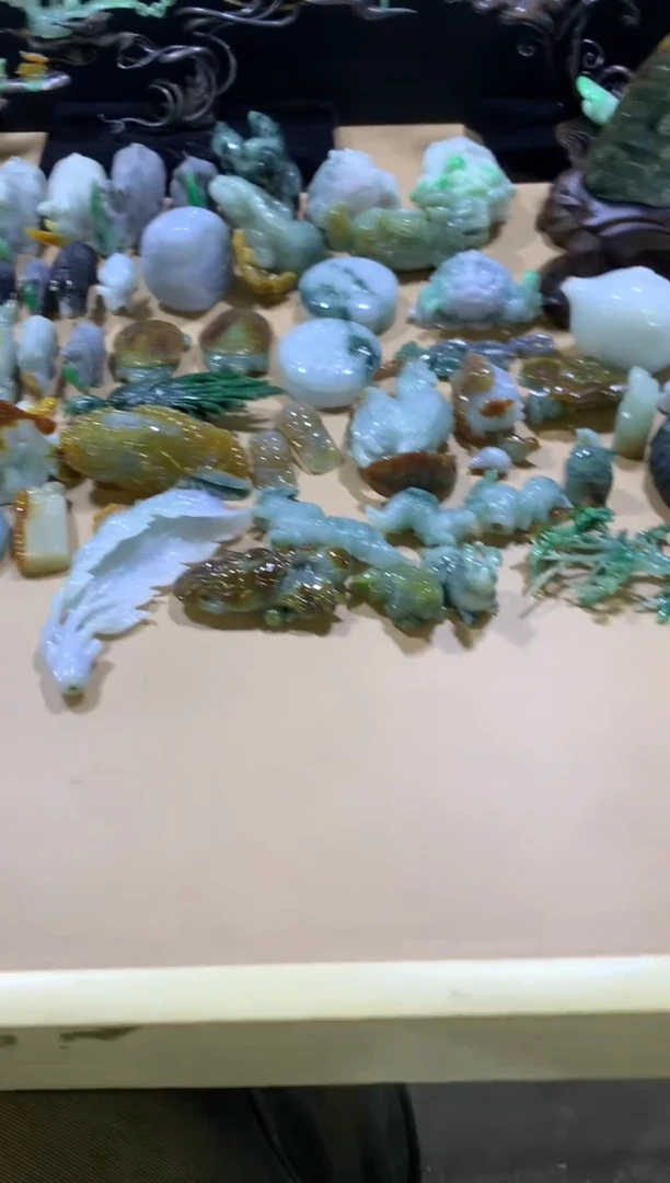 未镶嵌挂件翡翠落***情翡翠摆件