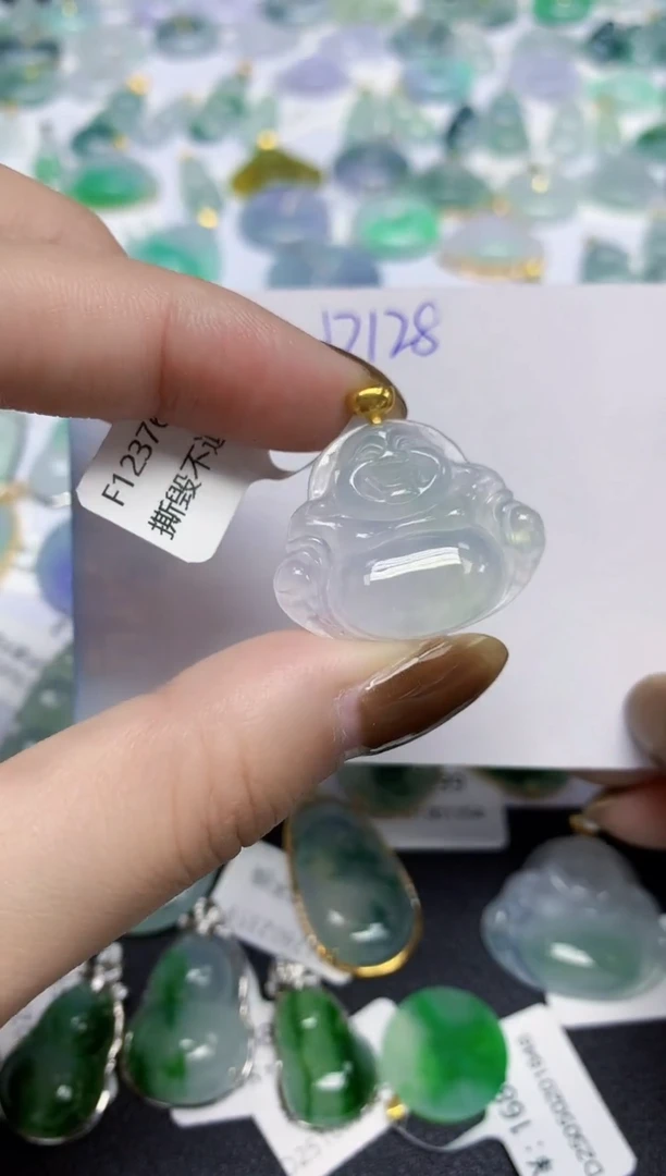 颈饰18K金镶嵌翡翠天然缅甸翡翠A货翡翠百元以上9元证书费自理