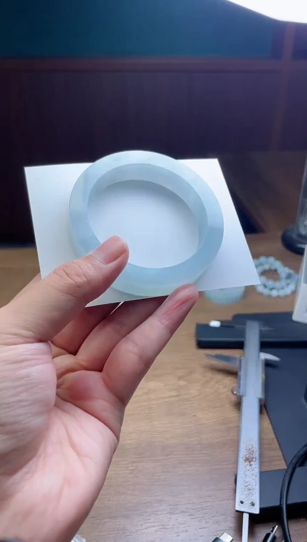 未镶嵌手镯定制翡翠地**言定制