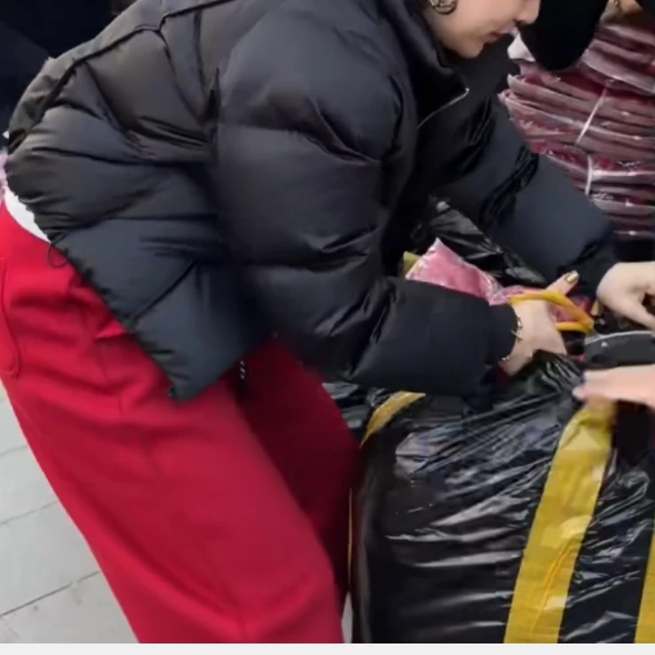 2025冬季新款潮流韩版爆款网红外套裤子女仙ZQA