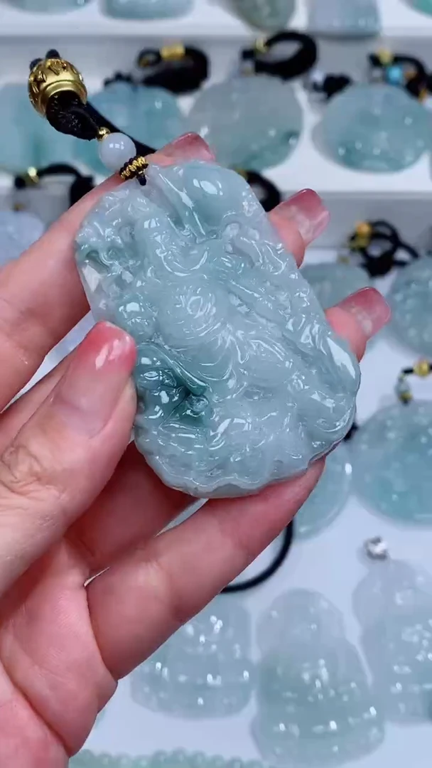翡翠未镶嵌颈饰吊坠