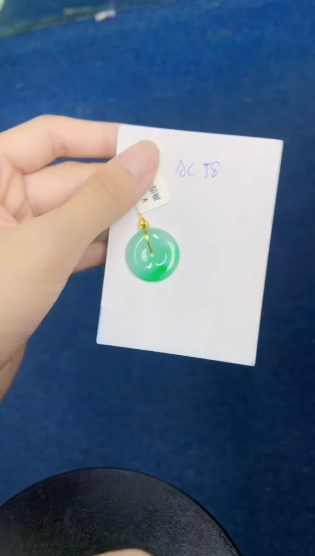 翡翠18K金镶嵌颈饰000000000