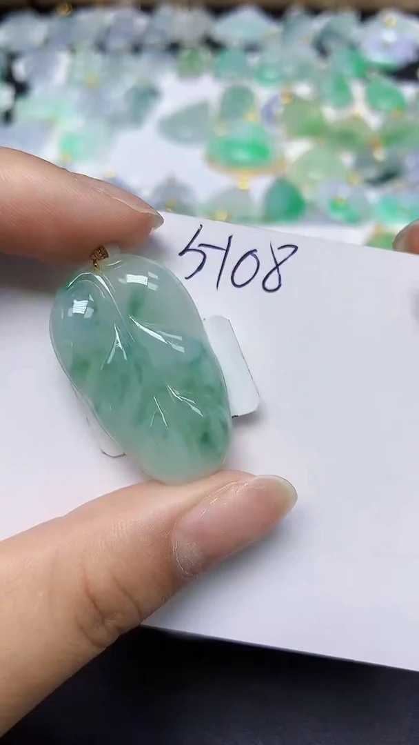 翡翠18K金镶嵌颈饰 天然缅甸翡翠A货