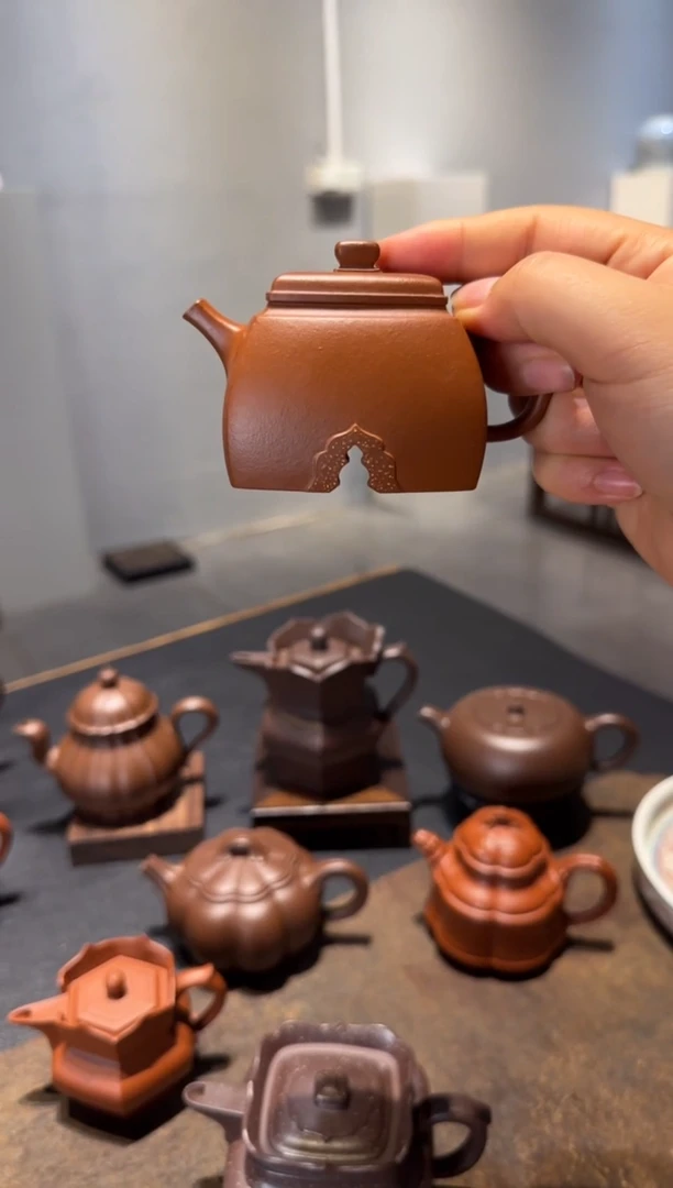 茶壶紫砂七*珠小悟空 黄龙山朱泥