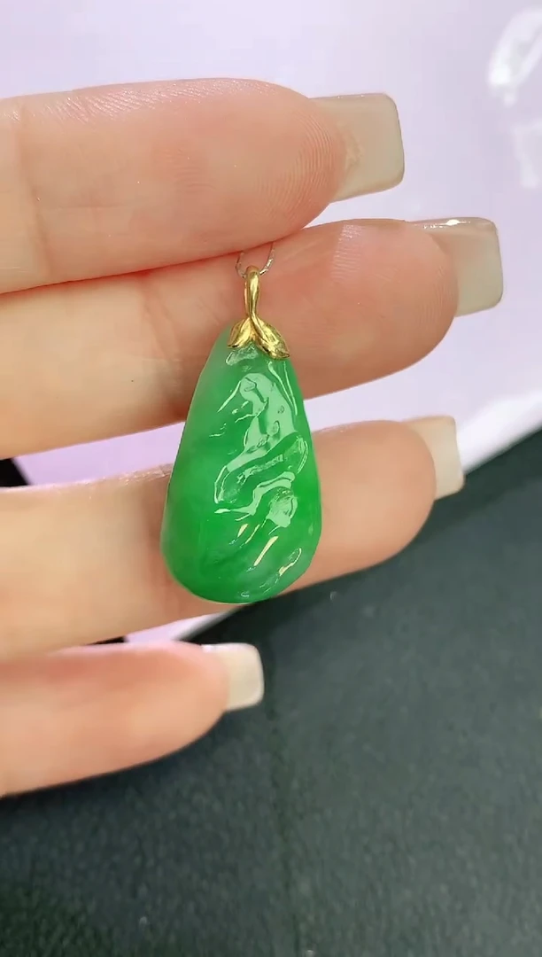 颈饰18K金镶嵌翡翠 赠礼盒证书 麦麦