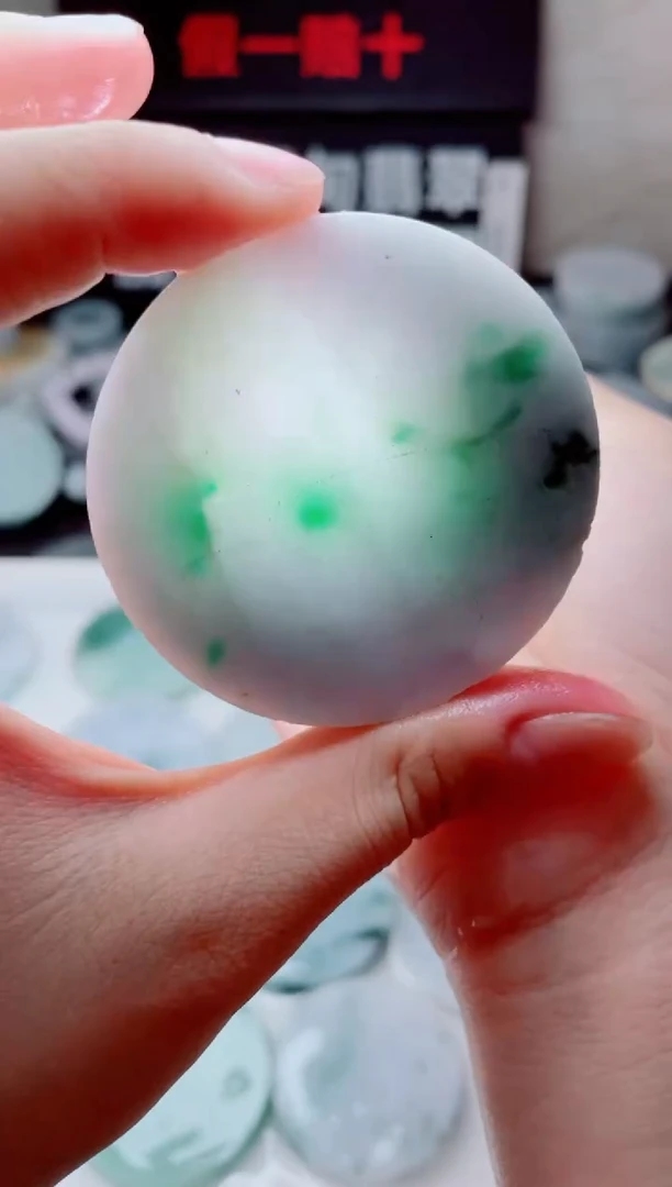 翡翠未镶嵌颈饰4534......