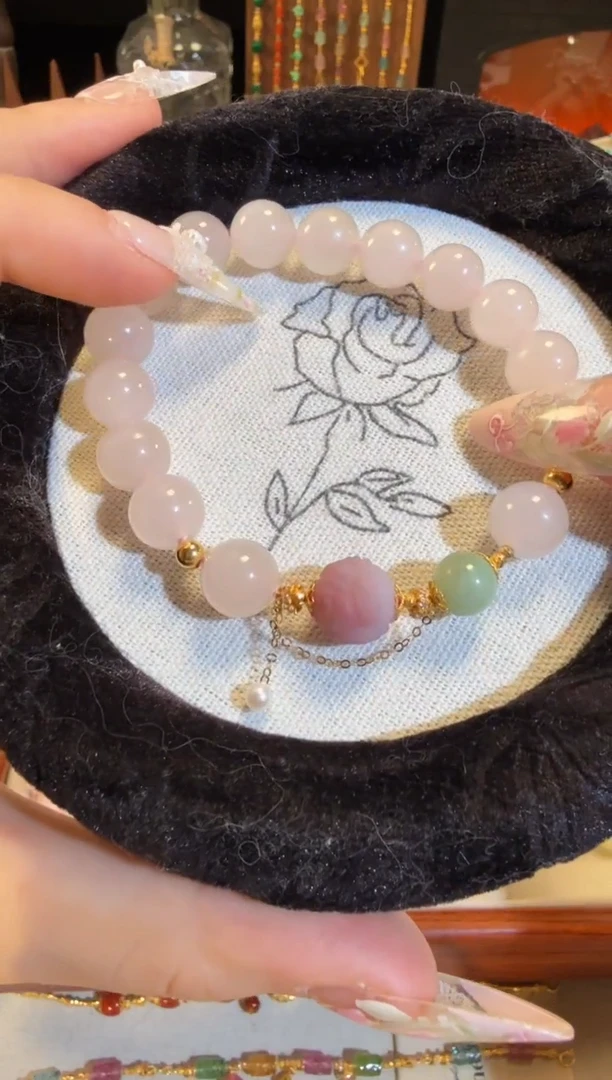 18K金镶嵌手链和田玉大颗粒花花流苏藕粉