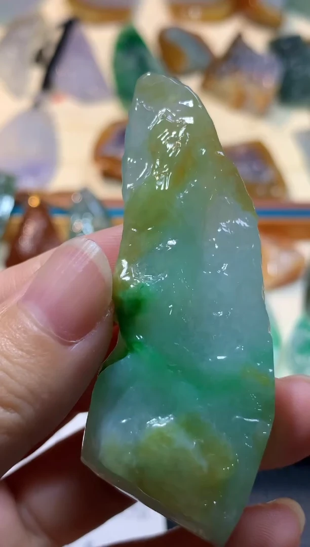 颈饰未镶嵌翡翠吊坠