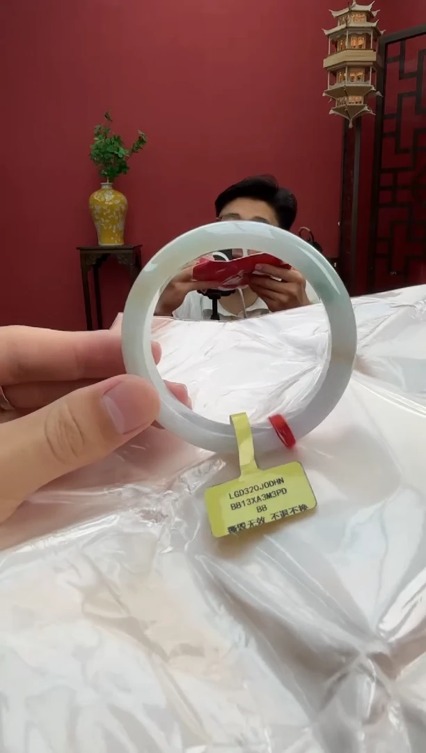 翡翠手镯未镶嵌2手镯