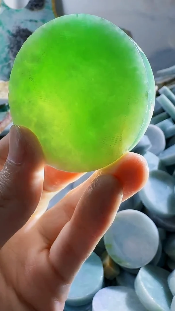 翡翠裸石缅甸翡翠A货文9478