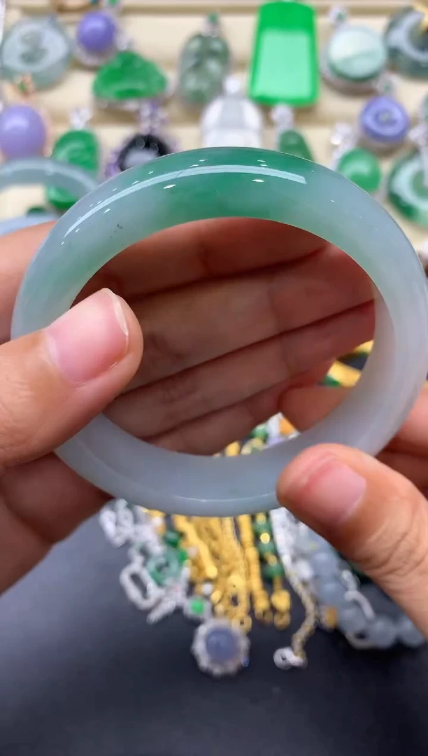 翡翠手镯未镶嵌421-中国好珍宝