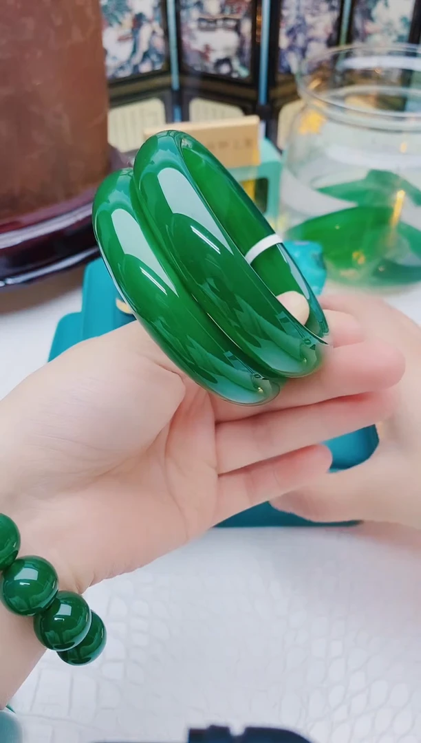 【闪购商品】玛瑙/玉髓手镯未镶嵌玛瑙手镯