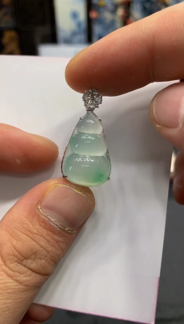 吊坠(不含链)18K金镶嵌翡翠翡翠吊坠