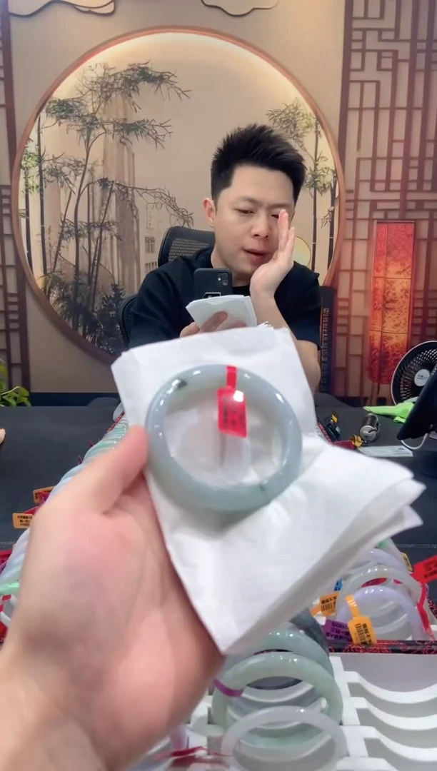 翡翠手镯未镶嵌000024436