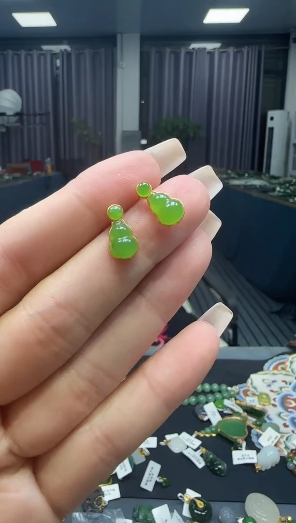 和田玉18K金镶嵌挂件1