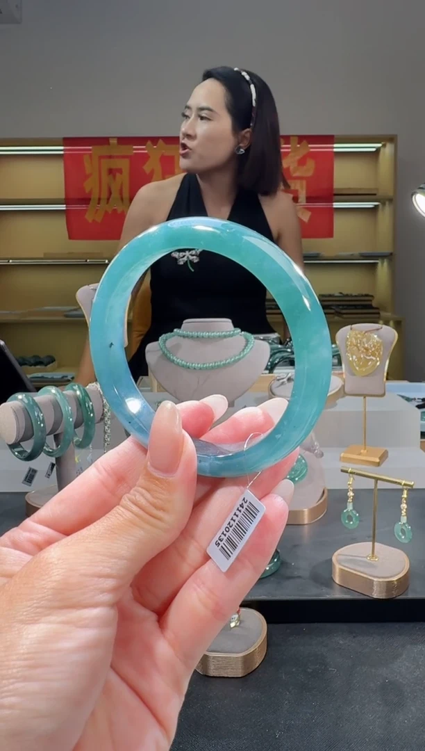 翡翠手镯未镶嵌59圈