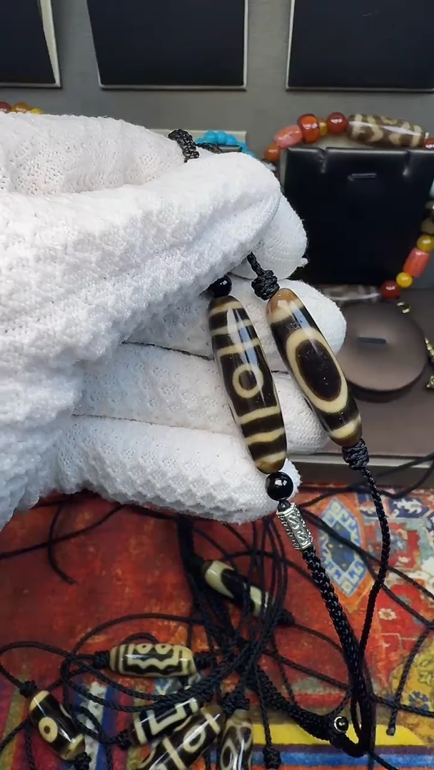 只买单纯的吊坠，没带链子，属的性质。无?3y td