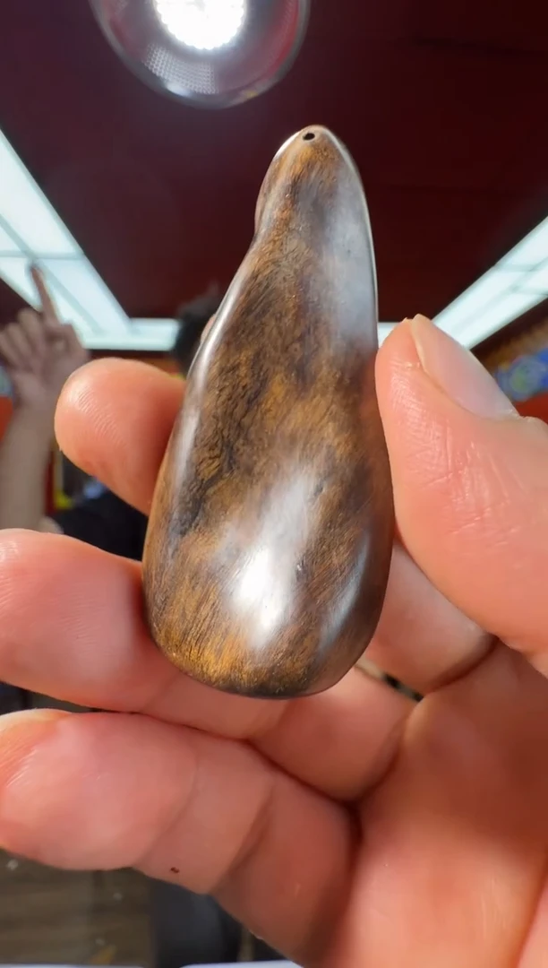 沉香吊坠q41富国岛多样性发一