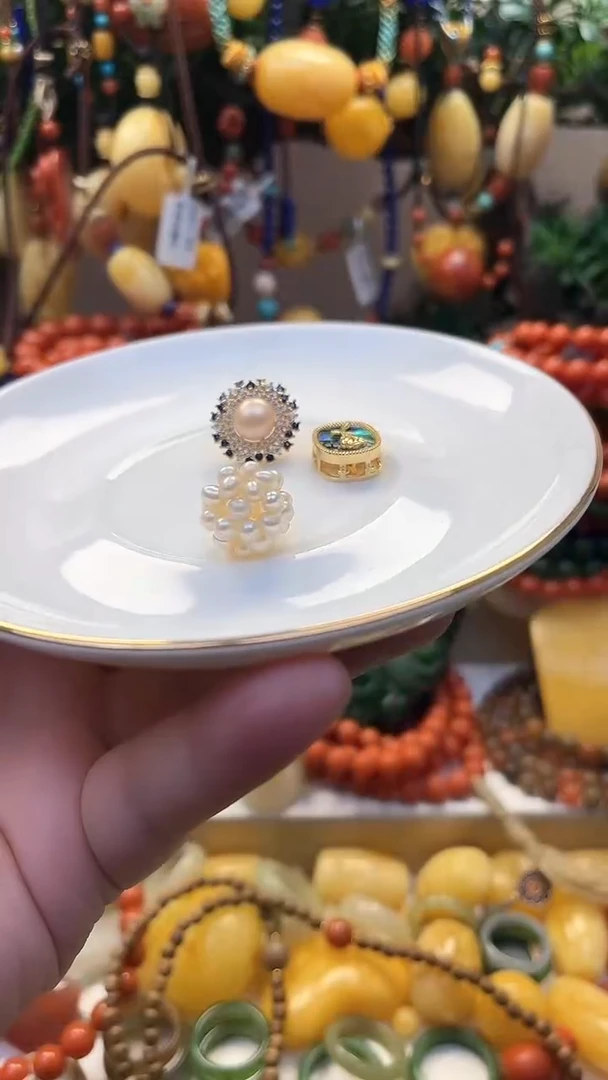 【闪购商品】淡水珍珠颈饰未镶嵌珍珠吊坠【耳环就一只】