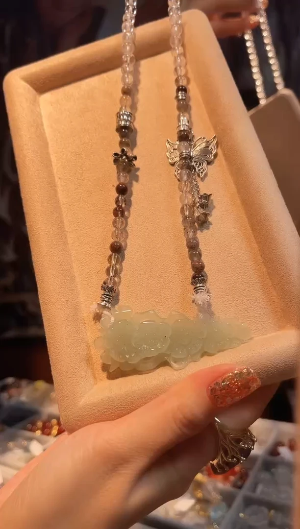 颈饰未镶嵌芙蓉石项链