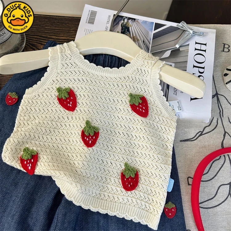 无袖毛衣女儿服新款夏季草莓刺绣背心裙女童洋气百搭可爱套装潮