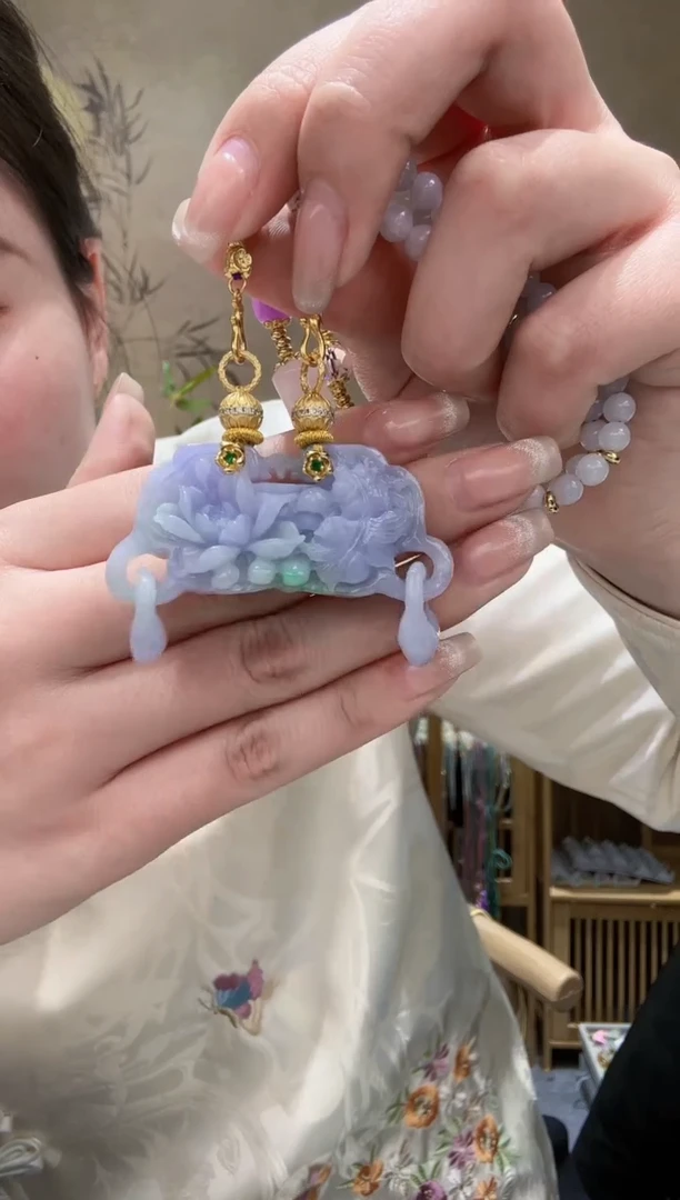 【闪购商品】翡翠颈饰未镶嵌吊坠