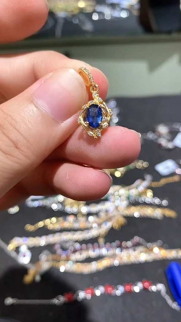 蓝宝石颈饰银S925镶嵌吊坠