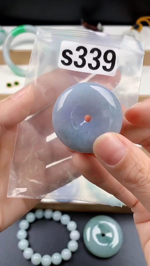 颈饰未镶嵌翡翠天然翡翠吊坠挂件