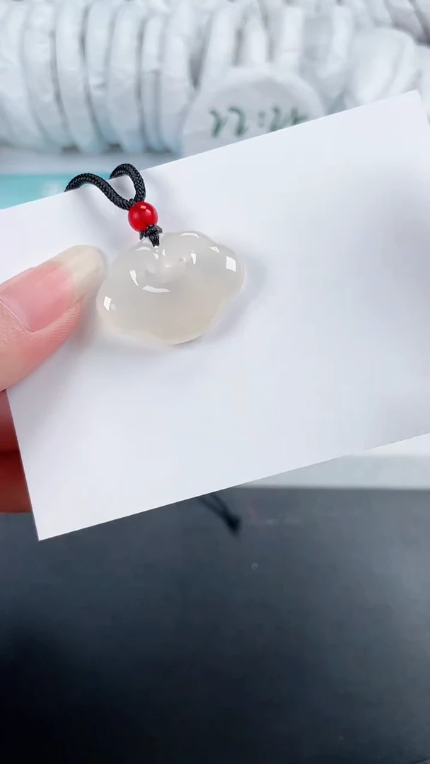 【闪购商品】石英质玉颈饰未镶嵌2000