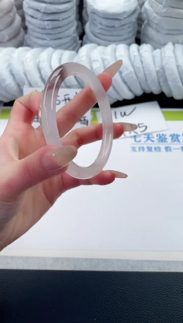 【闪购商品】石英质玉手镯未镶嵌S89