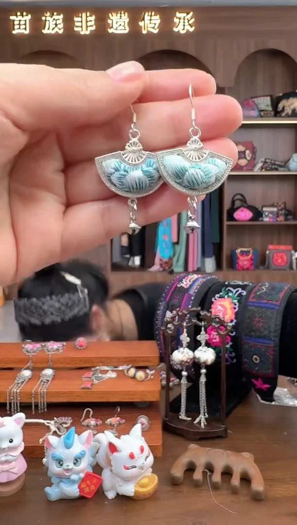 【闪购商品】织绣扶光苗绣传承79