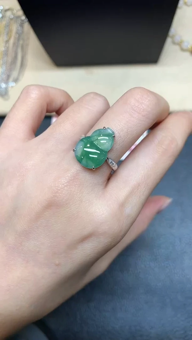 【闪购商品】翡翠戒指18K金镶嵌【无鉴赏期多样性发其一