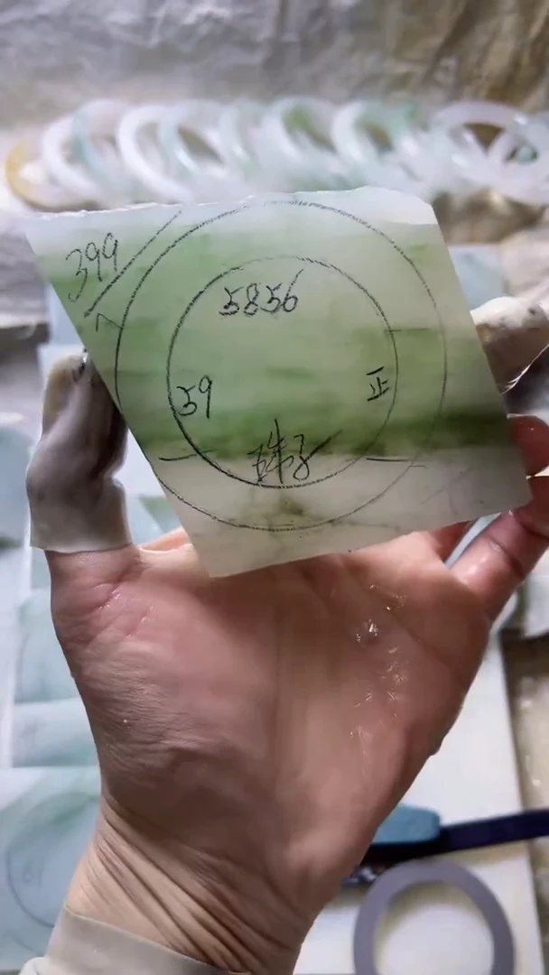 【闪购商品】定制石英质玉（天山翠）定制款59