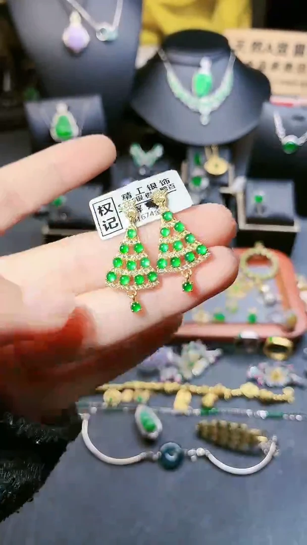 【闪购商品】翡翠耳饰银S925镶嵌耳饰