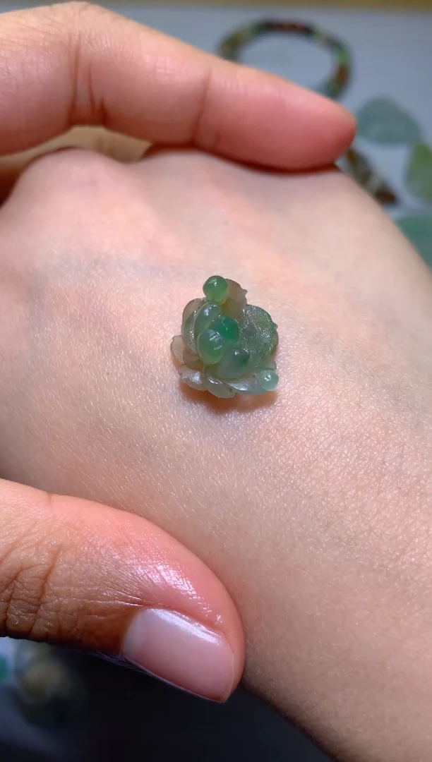 定制翡翠未镶嵌毛货