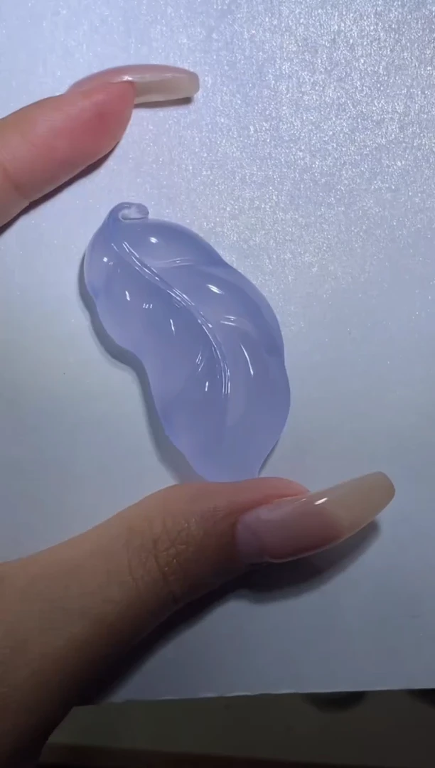 未镶嵌颈饰玛瑙/玉髓叶子