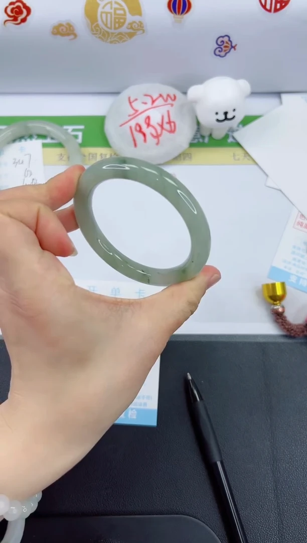 【闪购商品】石英质玉手镯未镶嵌348-58.6