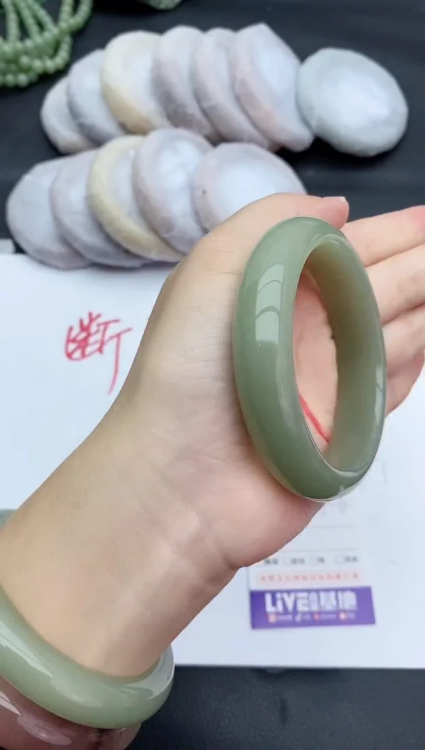 未镶嵌手镯石英质玉321+58.6