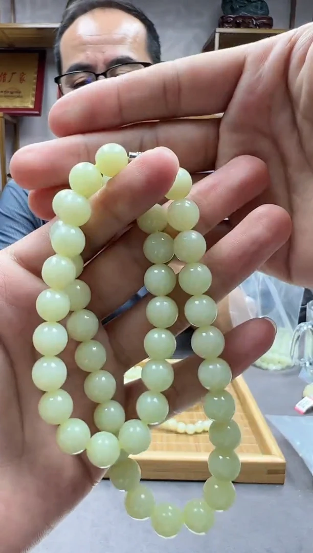 和田玉未镶嵌挂件10黄口