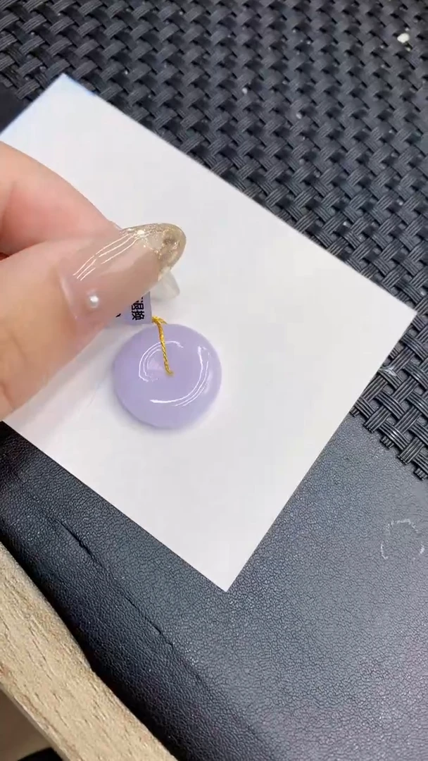 翡翠未镶嵌颈饰             8