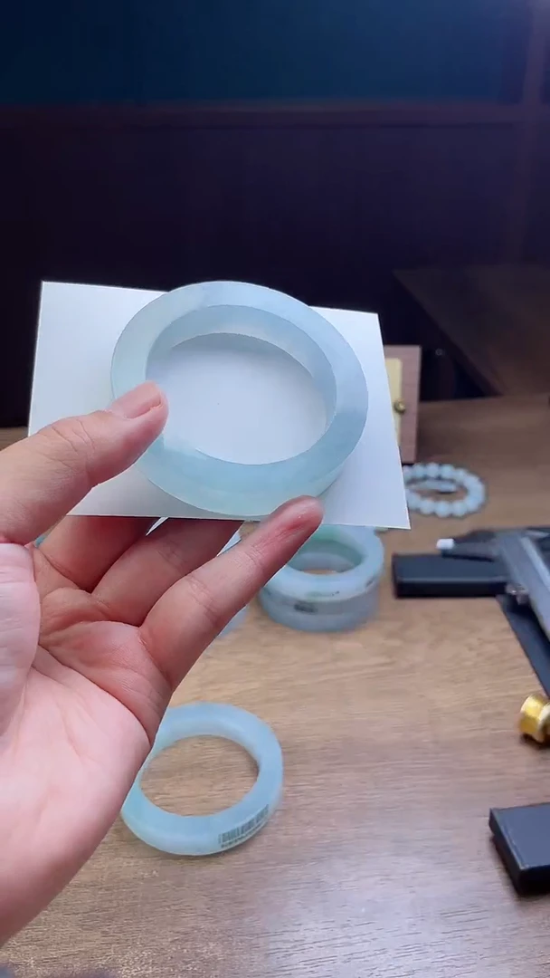 未镶嵌手镯定制翡翠珊***绸定制