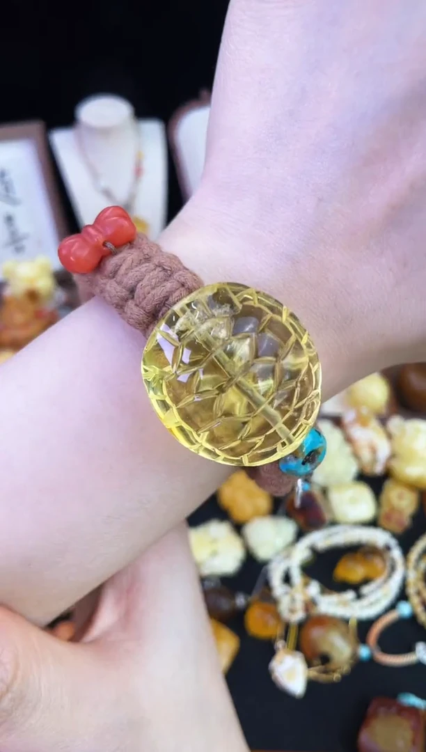 琥珀未镶嵌珠宝奇石柒月