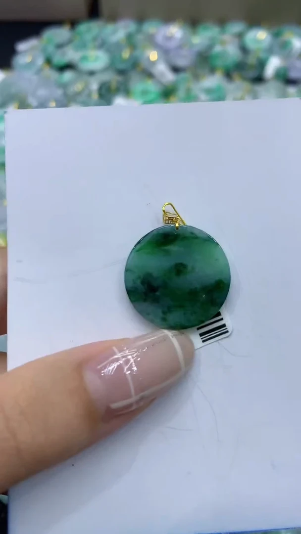颈饰18K金镶嵌翡翠天然缅甸翡翠A货