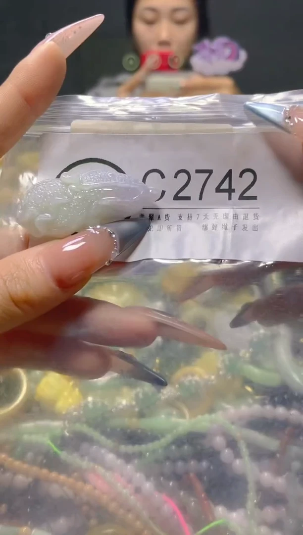 颈饰未镶嵌翡翠/C/翡翠A货，一件也是批发价