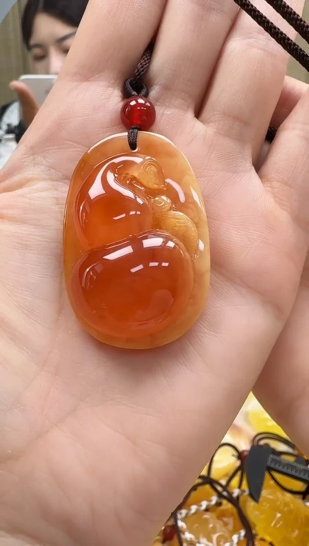 未镶嵌琥珀裸石让他