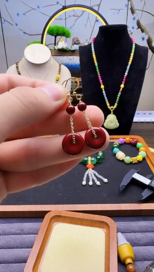 玛瑙/玉髓耳钉14K金镶嵌E106