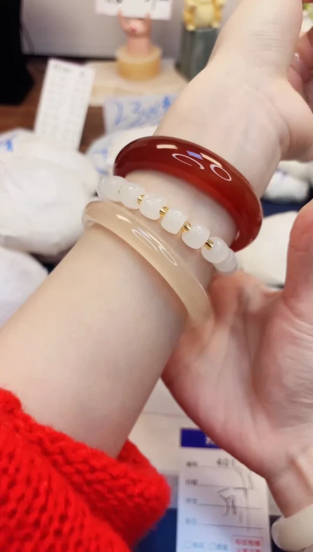 【闪购商品】石英质玉手镯未镶嵌401-玛瑙-圈口58