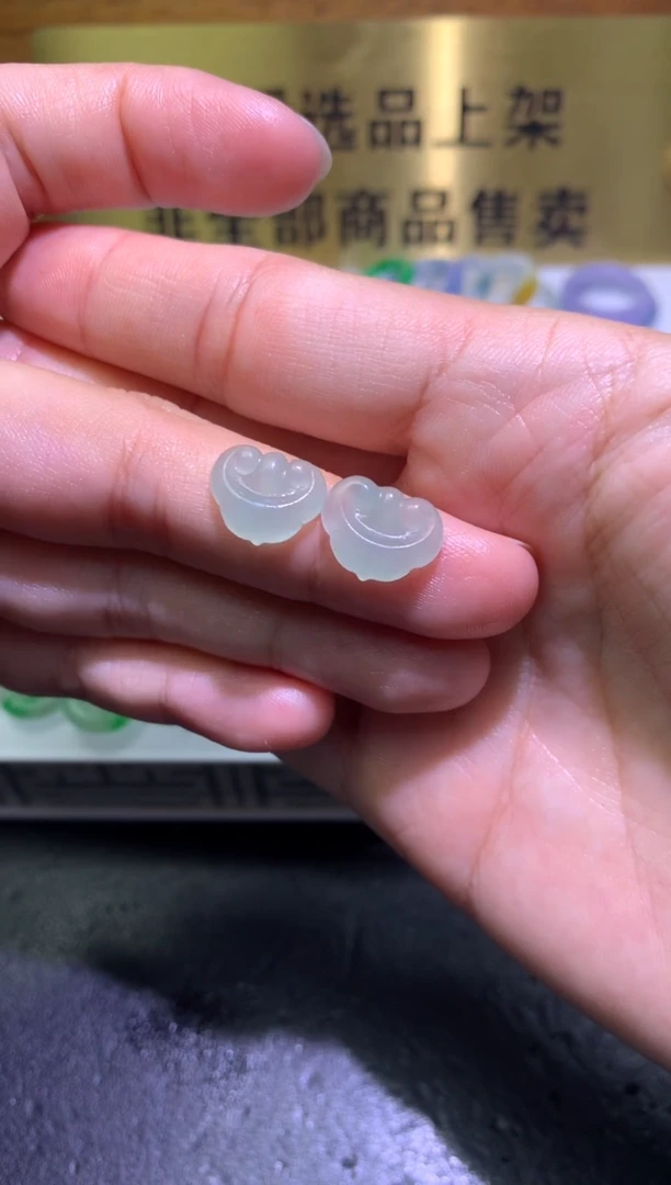 未镶嵌定制翡翠毛货