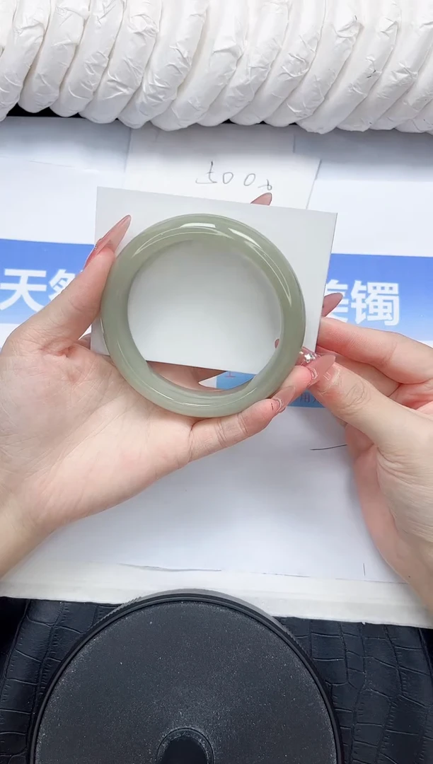 石英质玉手镯未镶嵌111-60